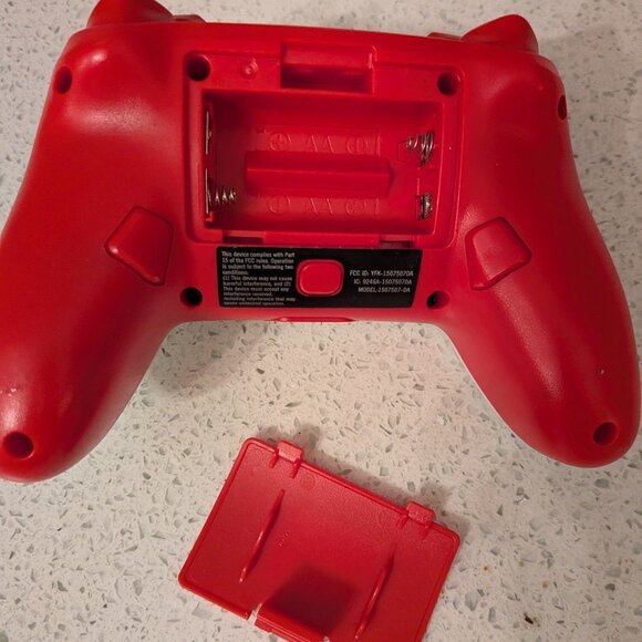 PowerA Wireless Controller for Nintendo Switch - White/Red. - Picture 3 of 3